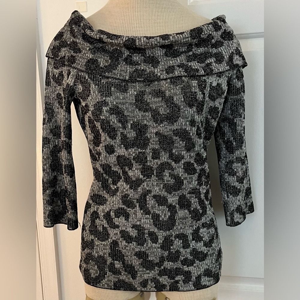 St. John shimmering top (FA 10 GRP 2) gray & black metallic knit